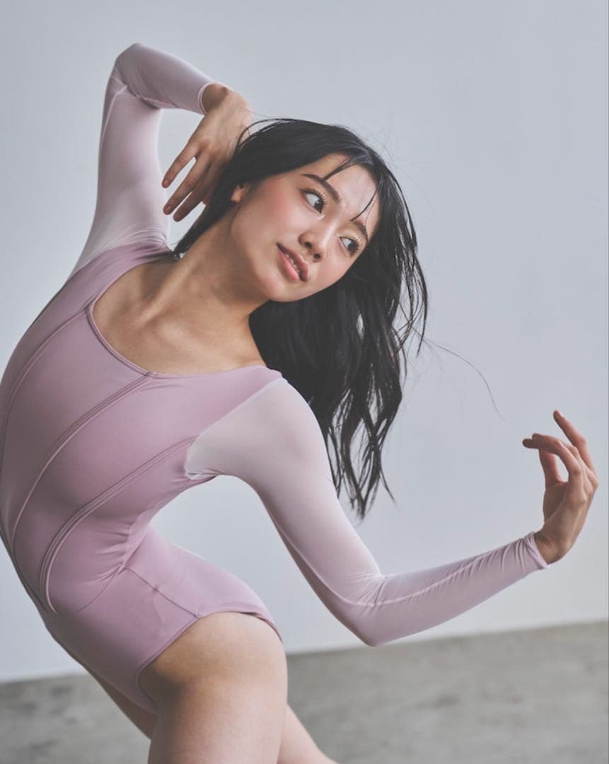 新品 スティナ stina Retune 大人気 レオタード M 完売品 - メルカリ