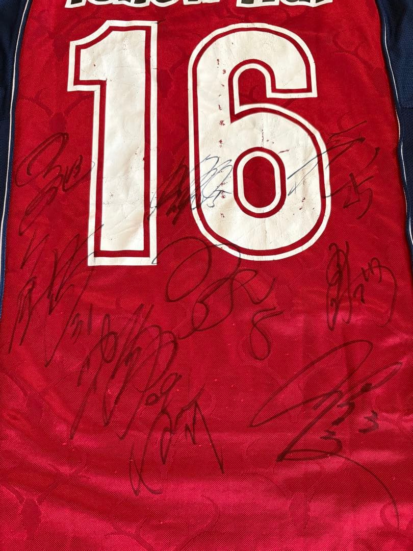 鹿島アントラーズ 本山雅志選手 ユニフォーム 複数選手のサイン入り