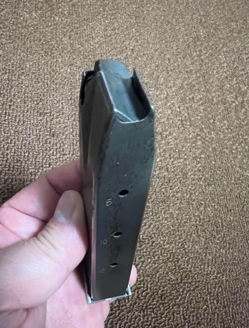 米軍放出品】✨M9 ベレッタ用✨9mm弾 15連マガジン✨米軍実物 - メルカリ