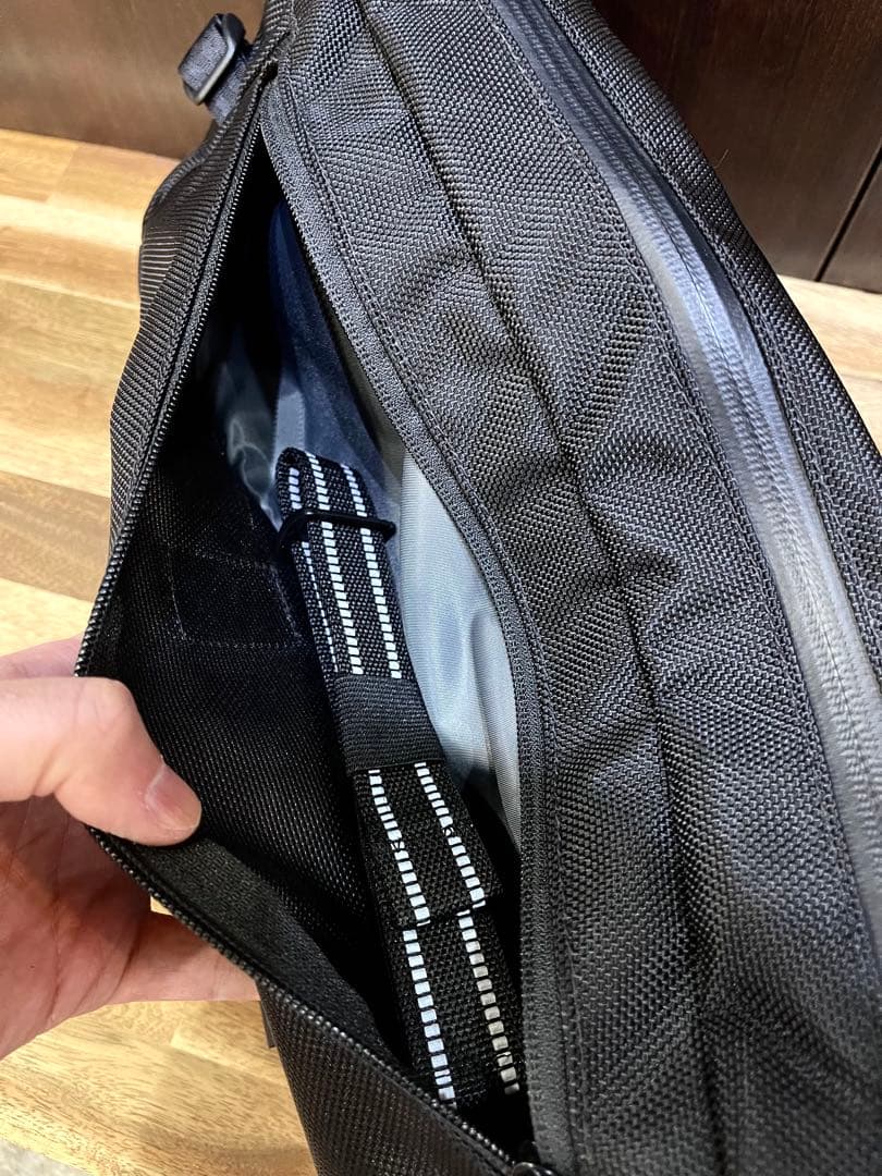 美品CHROME KADET 9Lカデット ブラック ポーチ付き - メルカリ