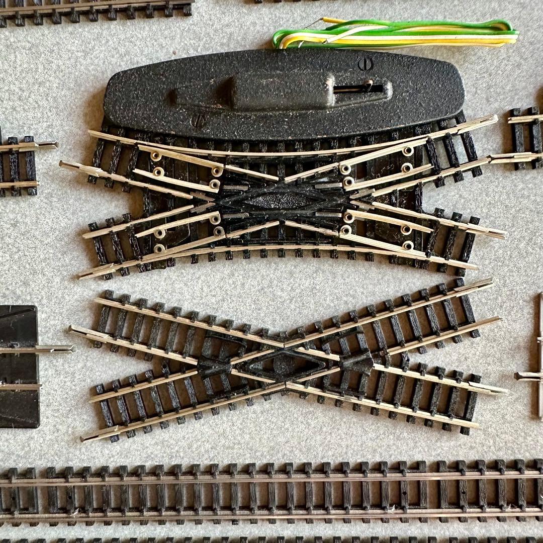 MINITRIX Nゲージ 大型レールセットと複数の個別レールのセット