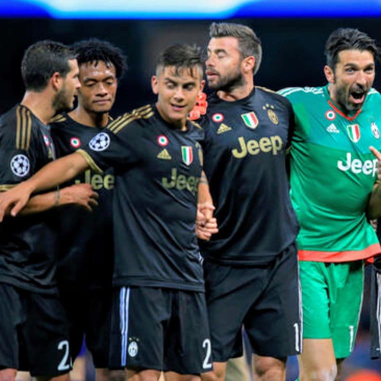 匿名配送】【入手困難】15 16 ユベントス 黒 金 ユーベ ユニホーム