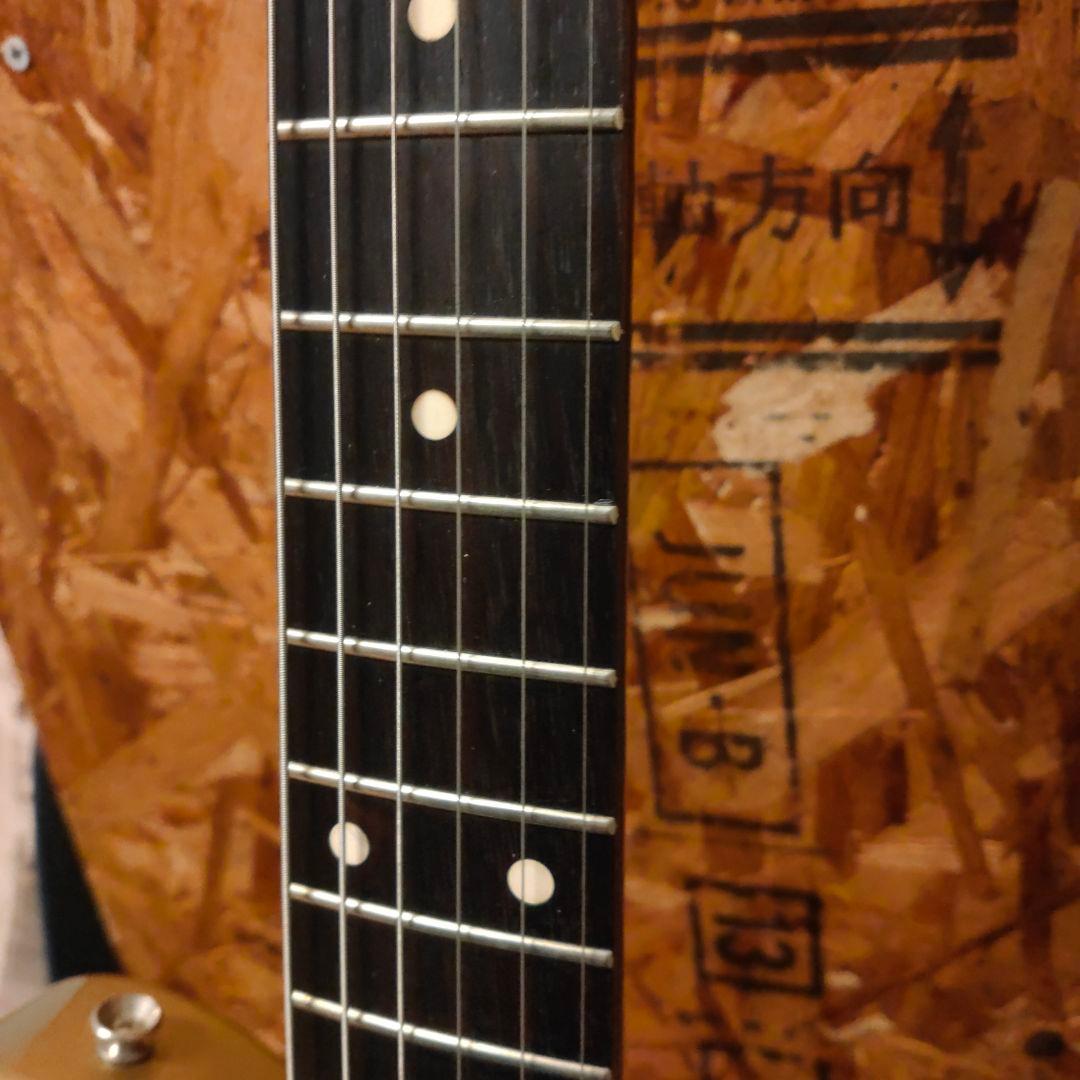 Squier Telecaster thinline セミホロウボディ ゴールド