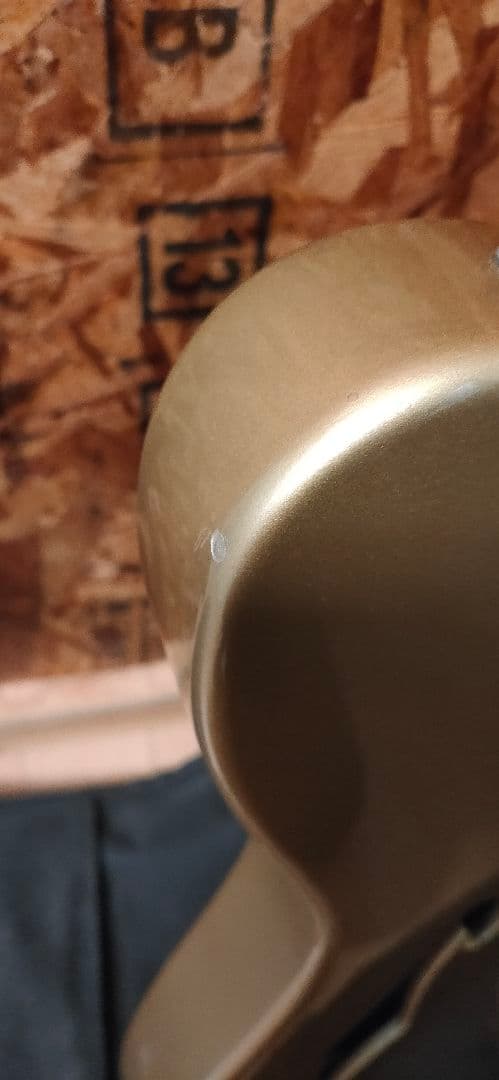 Squier Telecaster thinline セミホロウボディ ゴールド