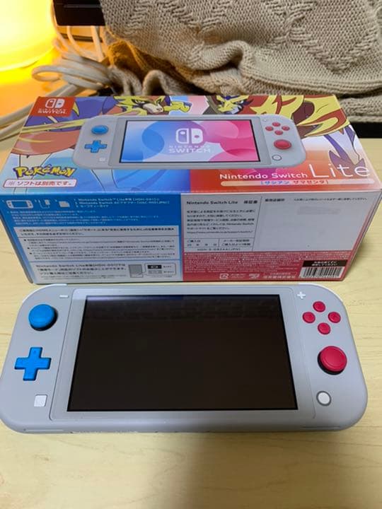 Nintendo Switch Lite ザシアンザマゼンタカラー Amazon.co.jp: 【整備済み品】 Nintendo Switch Lite 本体 ザシアン