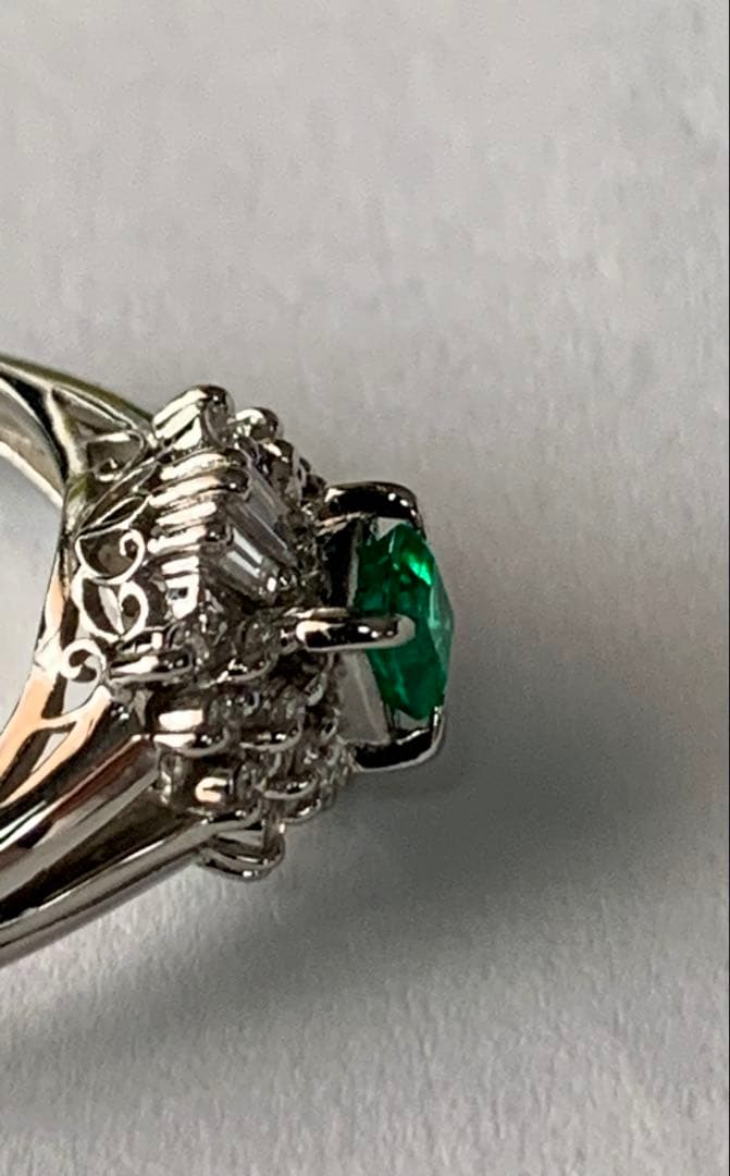 お値下げPt900 エメラルド0.2ct ダイヤモンド0.18ct 4.75ｇ