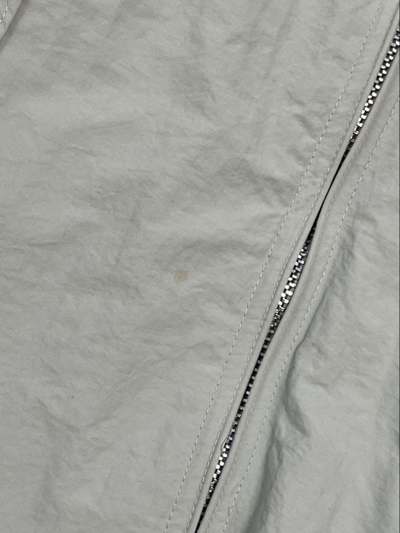 ずとまよ ジップ付きパーカー