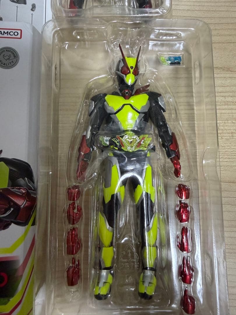 s.hフィギュアーツ仮面ライダーゼロツー（アルトver）