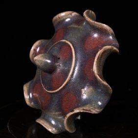 宋俊窯の蓮葉蓋壺