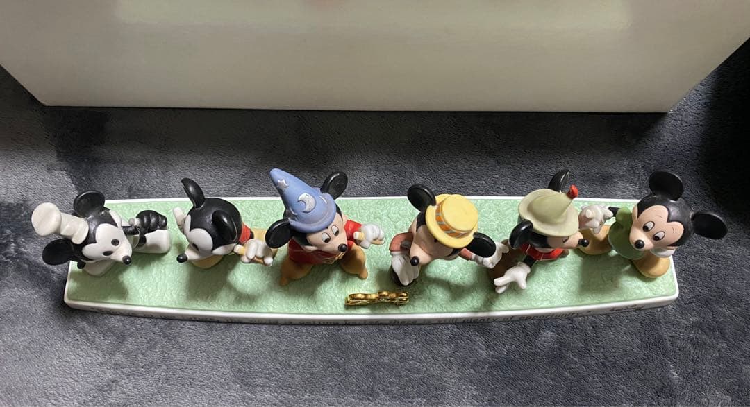 ディズニー　ミッキーマウス　ミレニアムフィギュア　2000年　限定　500 陶器