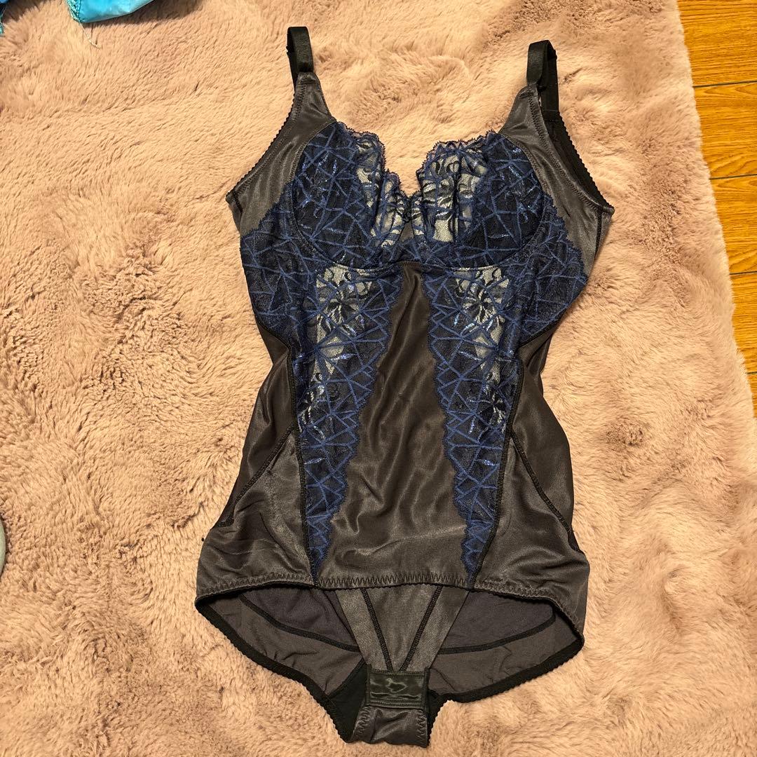 レース装飾 ボディスーツ C75L ブラック/ネイビー - メルカリ