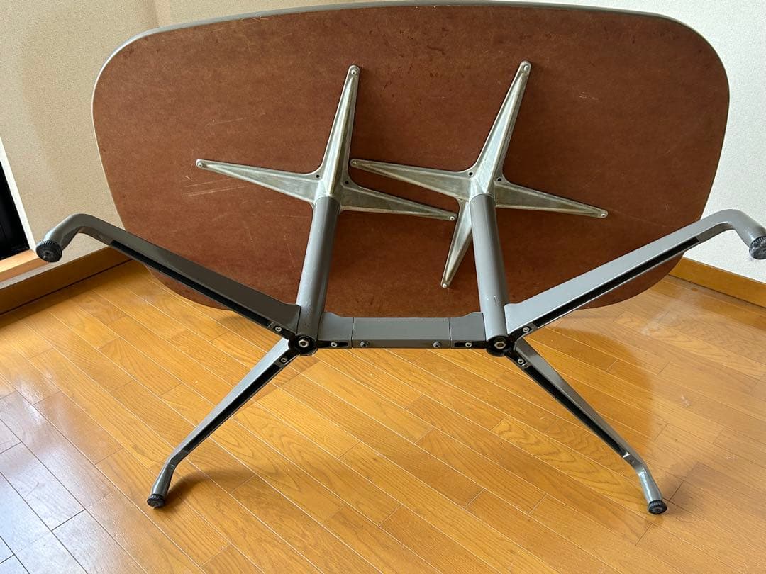 HermanMiller ハーマンミラー セグメンテッドベーステーブル - メルカリ