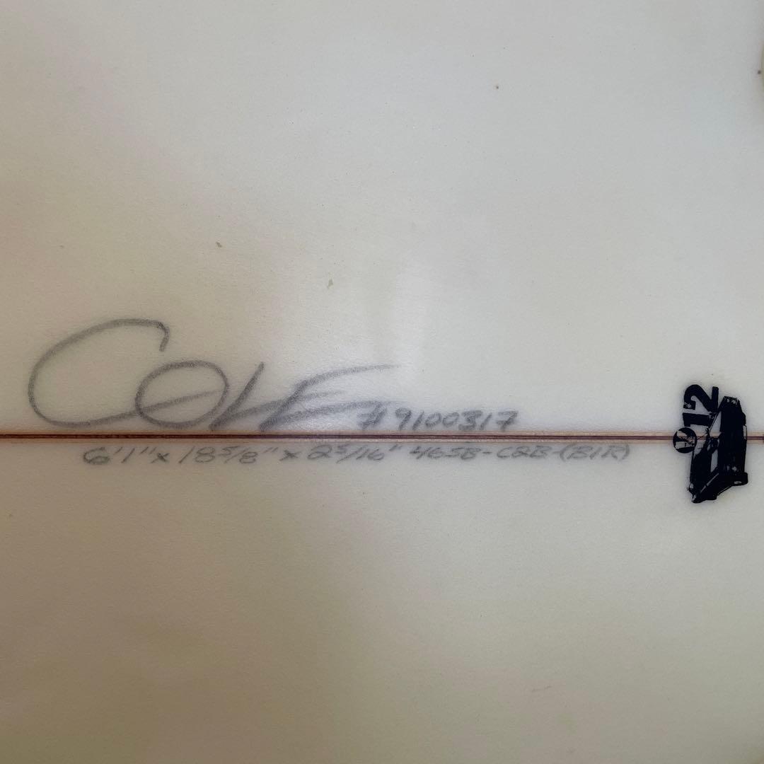 COLEショートボード 61 x 18 5/8 x 2 5/16 V12の通販はau PAY