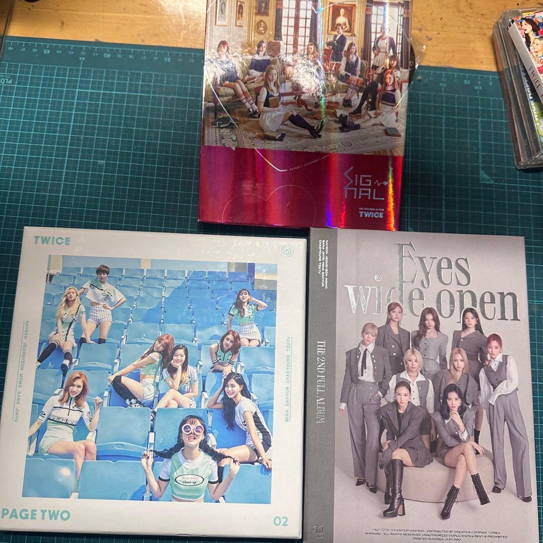 TWICE 初代ペンライト&その他グッズ - メルカリ