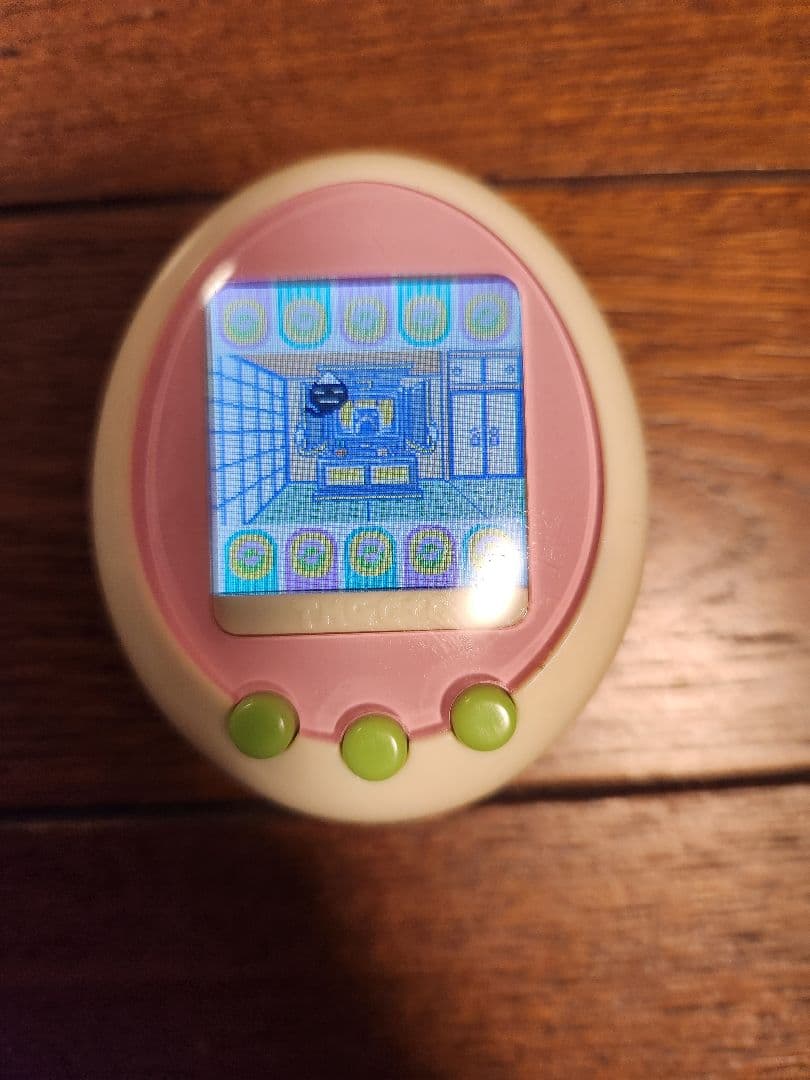 激レア　希少　動作確認済　リセット済】たまごっち プラスカラー クリーム×ピンク たまごっちプラスカラー クリーム＋ピンク - メルカリ