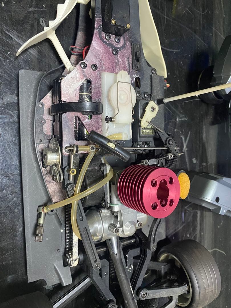 本日のみのセール！ガソリンエンジン ホビーラジコンカー