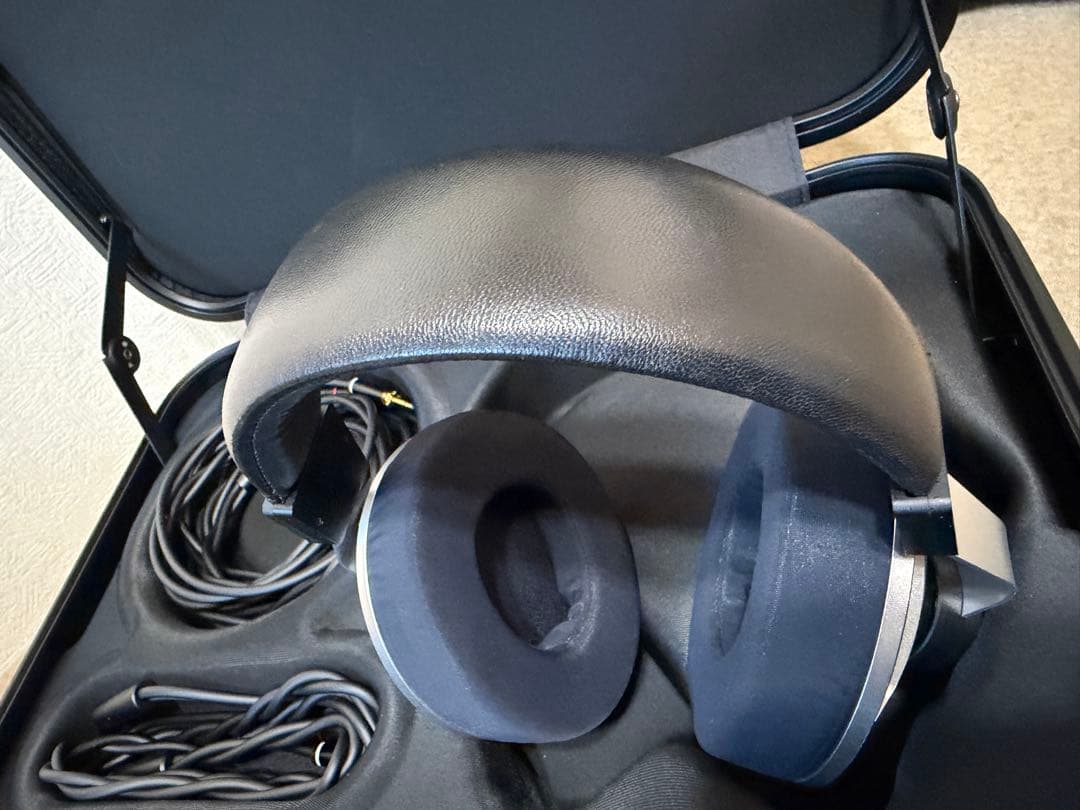 極美品】final D8000 シルバー プロテクトケース付き - メルカリ