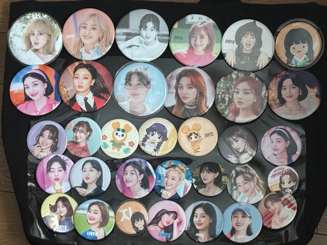 TWICE ジヒョ　缶バッジ　まとめ 2026年最新】twice ジヒョ 缶バッジの人気アイテム - メルカリ