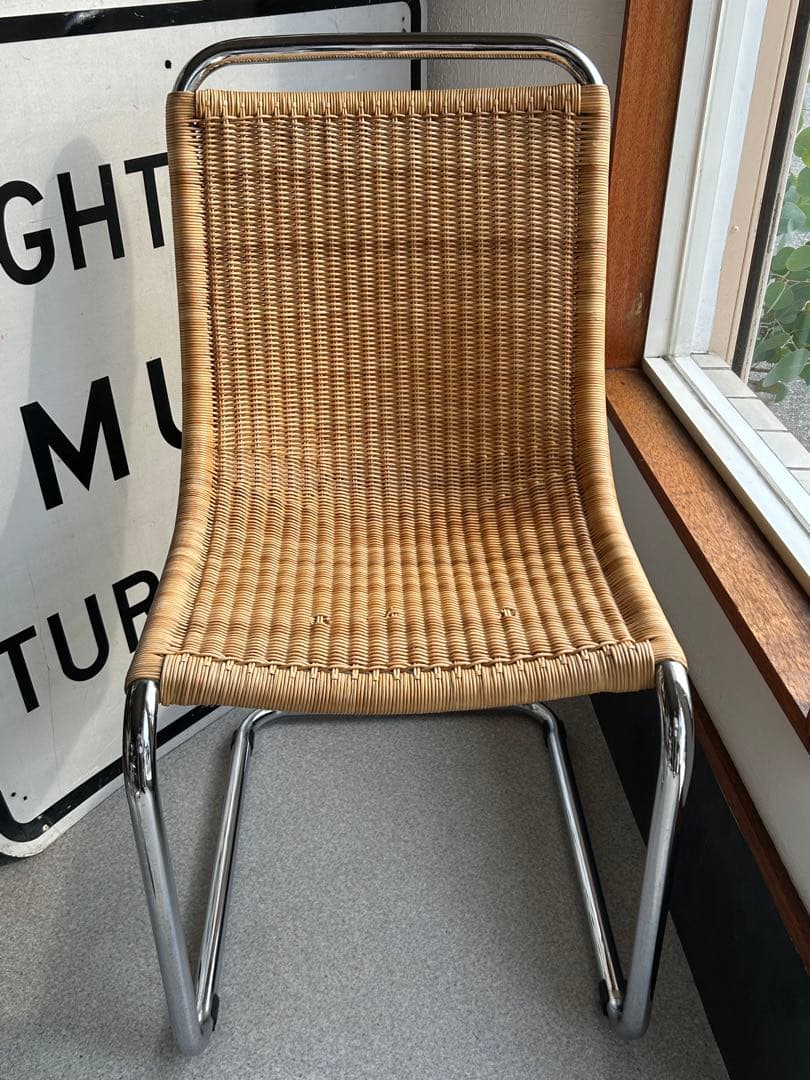 ヴィンテージカンチレバーチェア籐ラタンスチール椅子