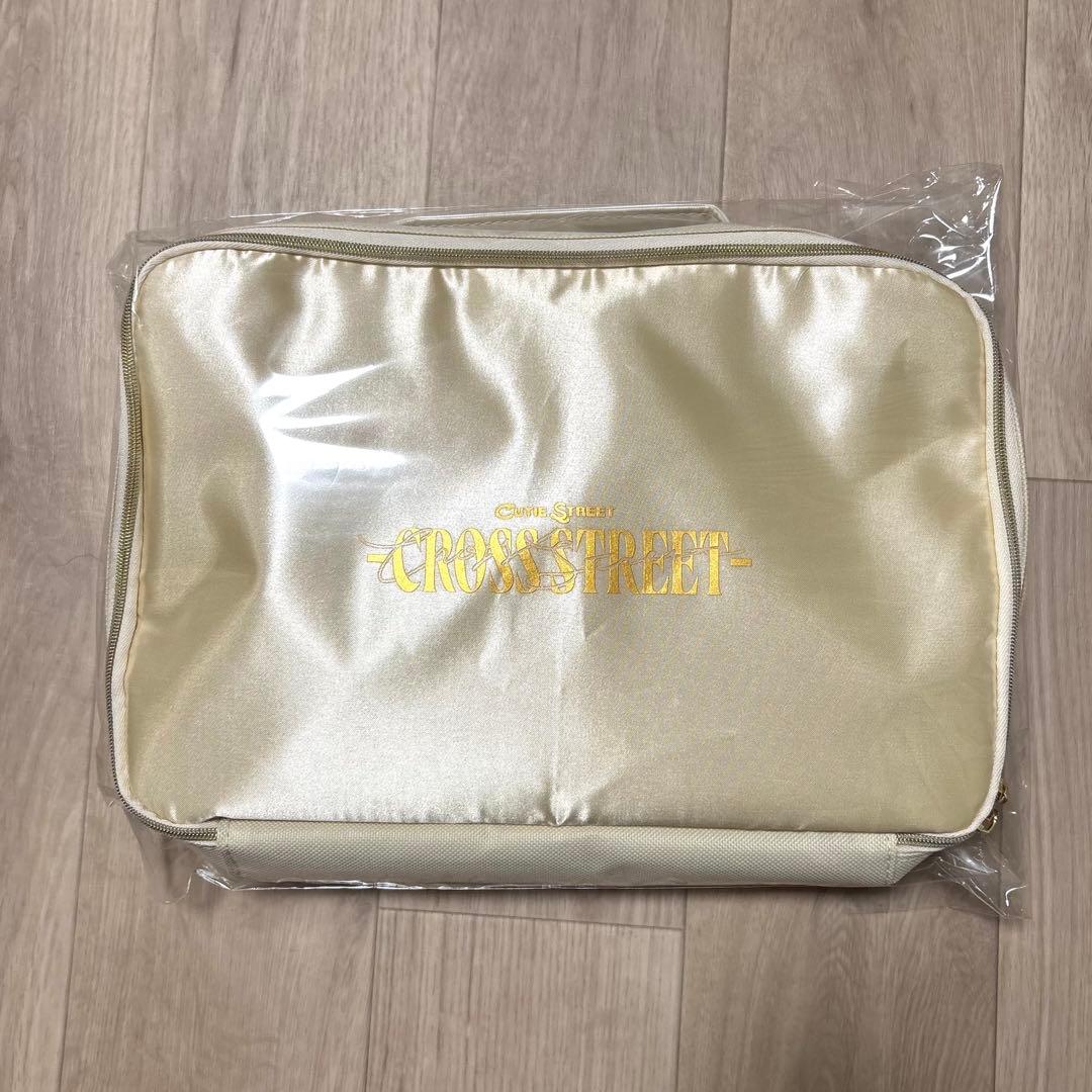 銀テ付き】きゅーすと1stワンマンVIP限定入場特典 - メルカリ