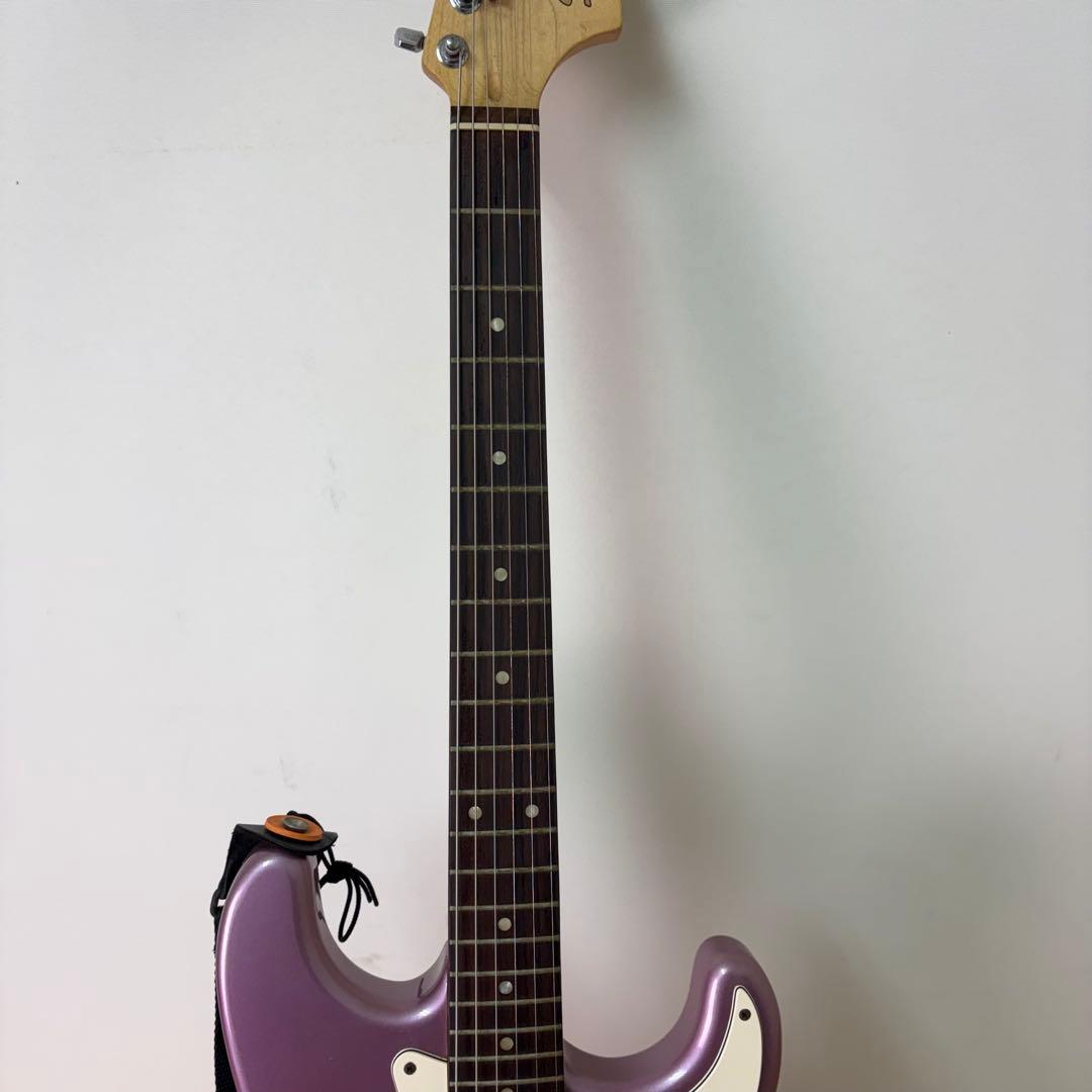 Squier Affinity Stratocaster バーガンディミスト