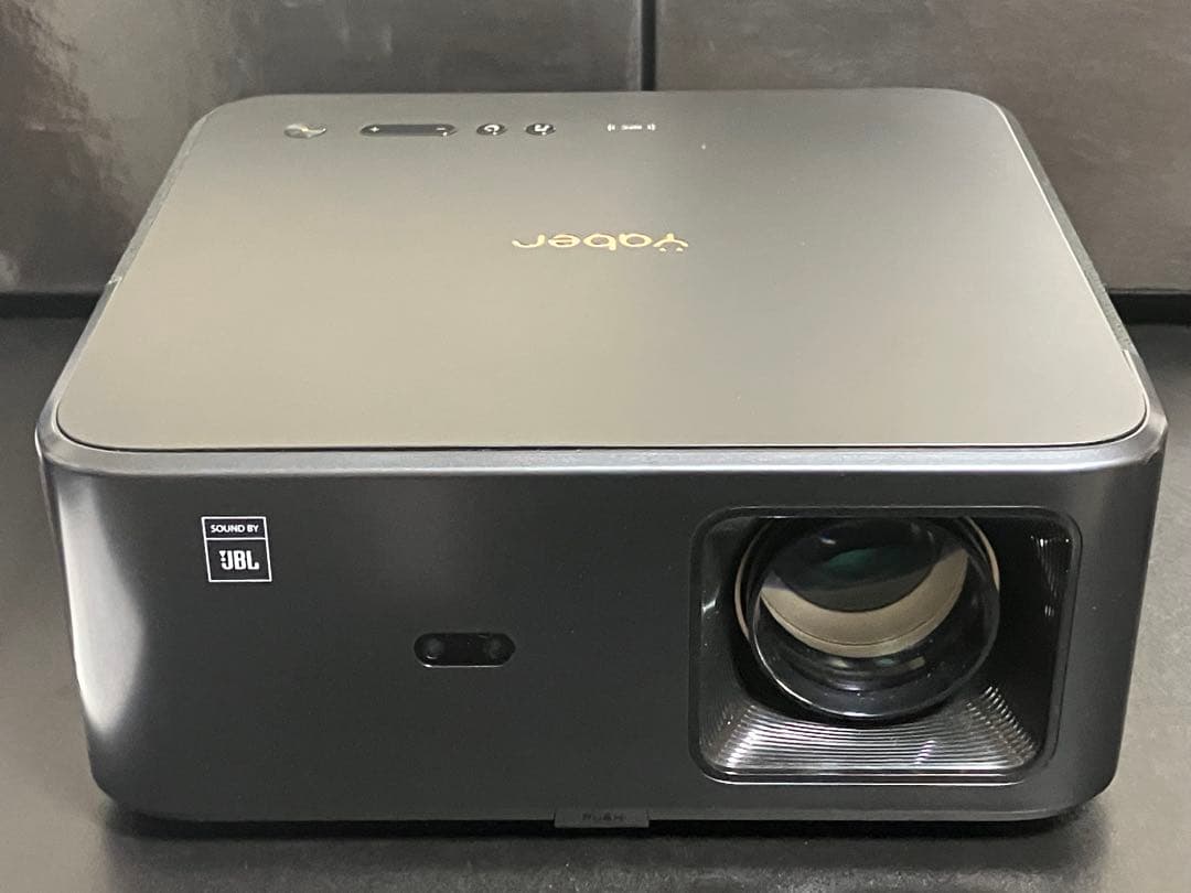 Yaber K2s プロジェクター本体 Android TV 自動台形補正あり - メルカリ