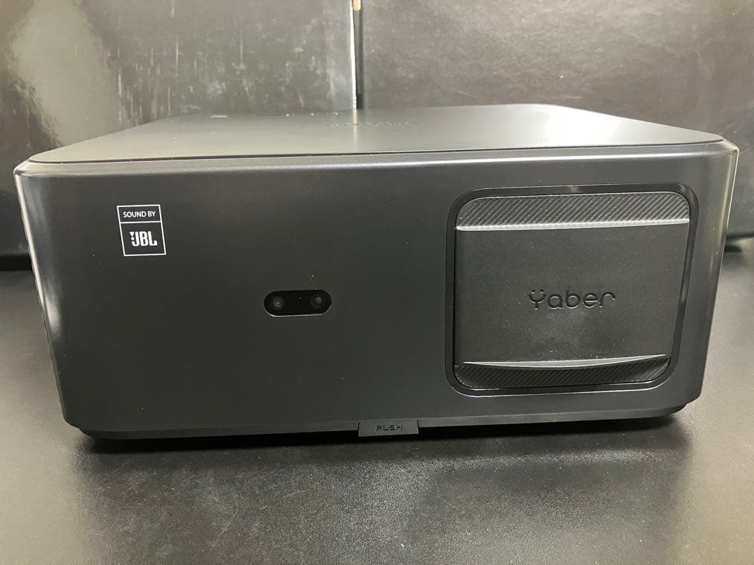 Yaber K2s プロジェクター本体 Android TV 自動台形補正あり - メルカリ