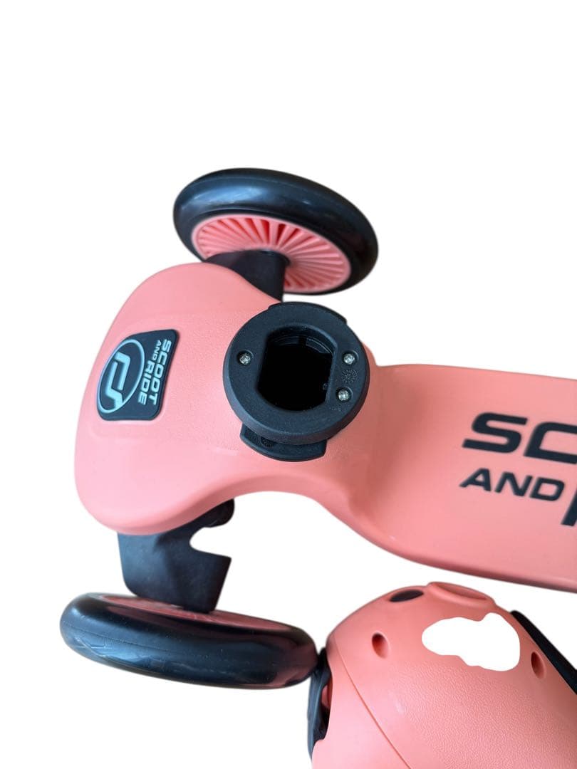 SCOOT AND RIDE ピーチ 三輪車 ヘルメット付　極美品