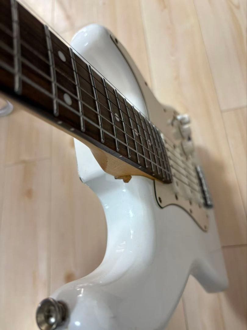 ホワイト ストラトキャスター エレキギター