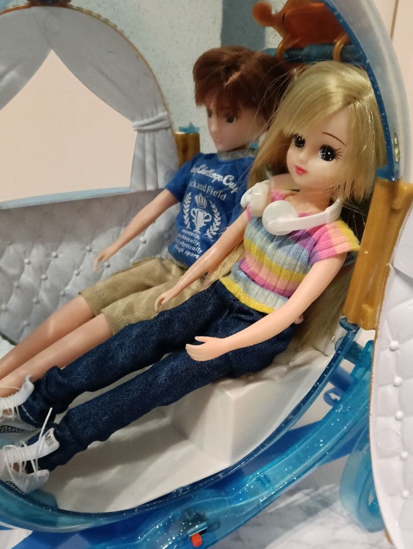 ボブちゃん　シンデレラ 馬車 ディズニープリンセス　リカちゃん　 置物