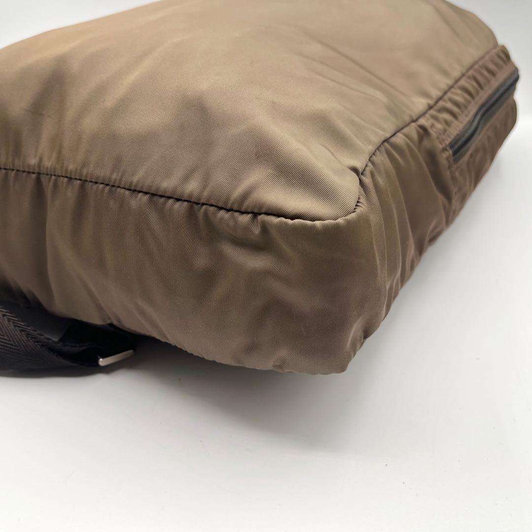 PRADA 2way ショルダーバッグ 三角ロゴプレート ブラウン ハンド