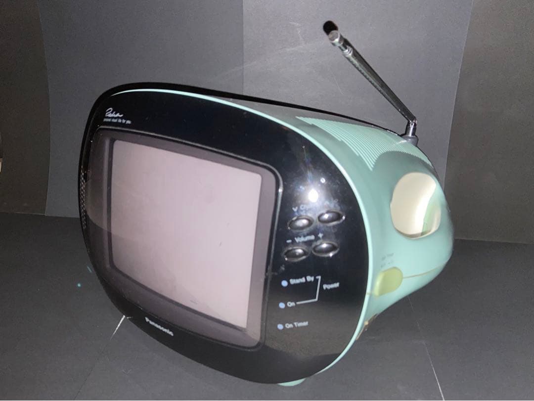 Panasonic ピエドラ カラーテレビ TH-8U3（グリーン） - メルカリ