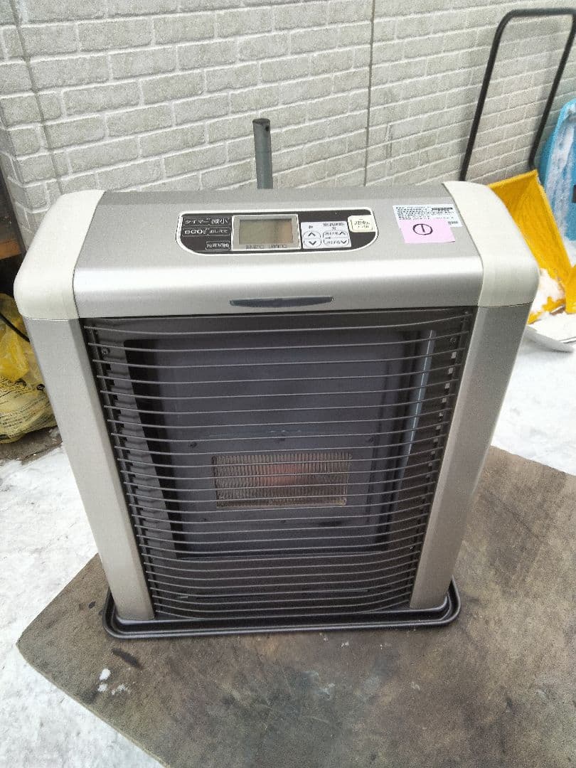 サンポットFF石油ストーブゼータス！品番「FFR‐563SX」2017年式中古品