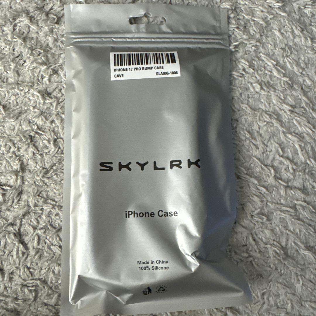SKYLRK iPhone ケース 17 Pro Bump Case - メルカリ