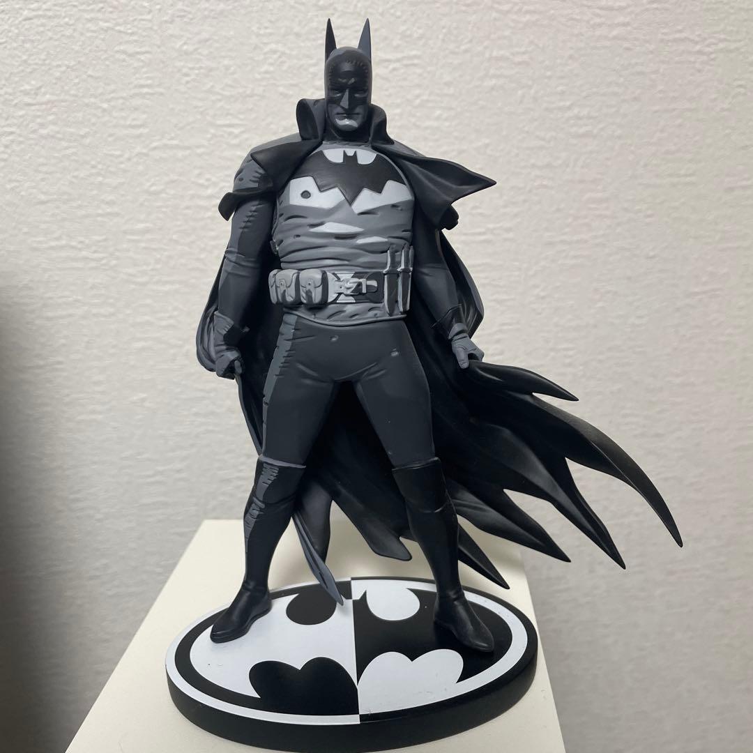 dcコレクティブルズ バットマン ブラック&ホワイト ガスライト スタチュー FIG]バットマン ブラック&ホワイト スタチュー 桑田次郎 ver 完成品