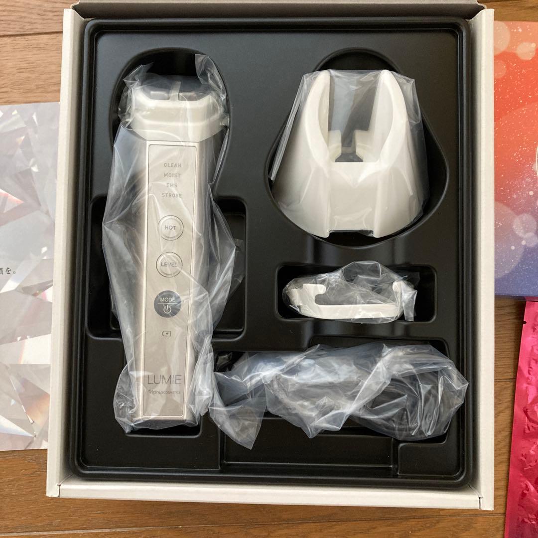 LUMIE 美顔器 Naris Cosmetics Naris Cosmetics LUMIE 美顔器