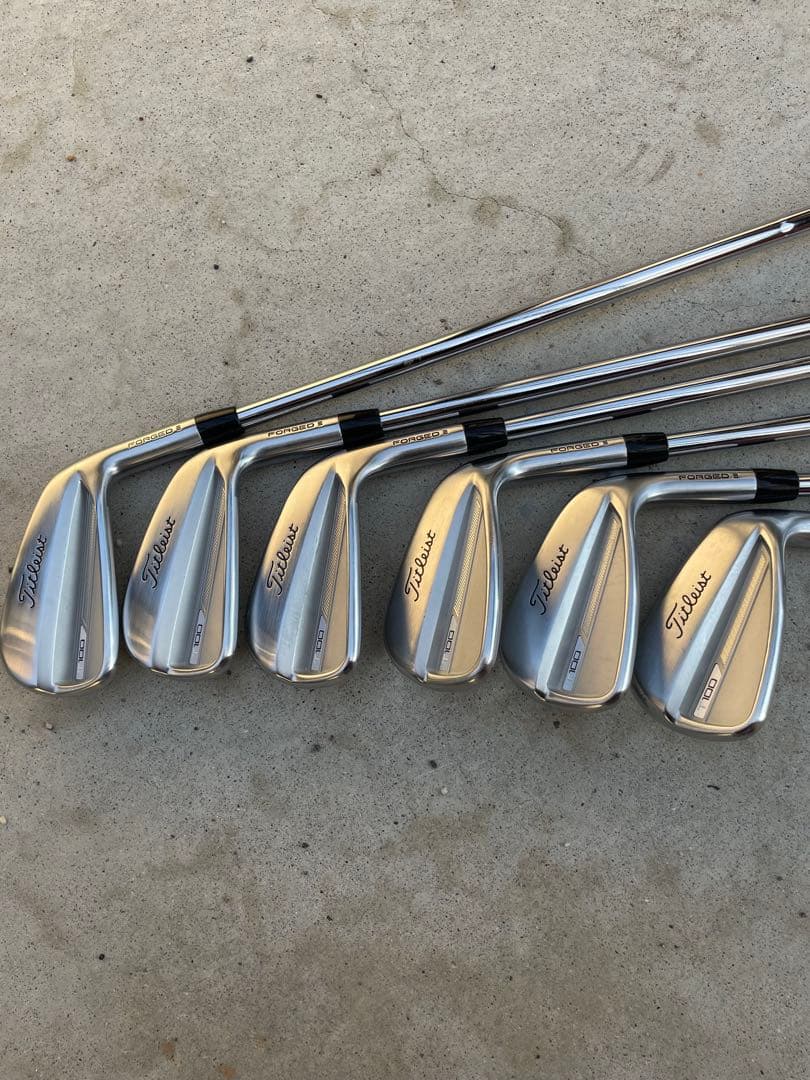 希少 DG s200 タイトリスト T100(2023) 5-P 6本 - メルカリ