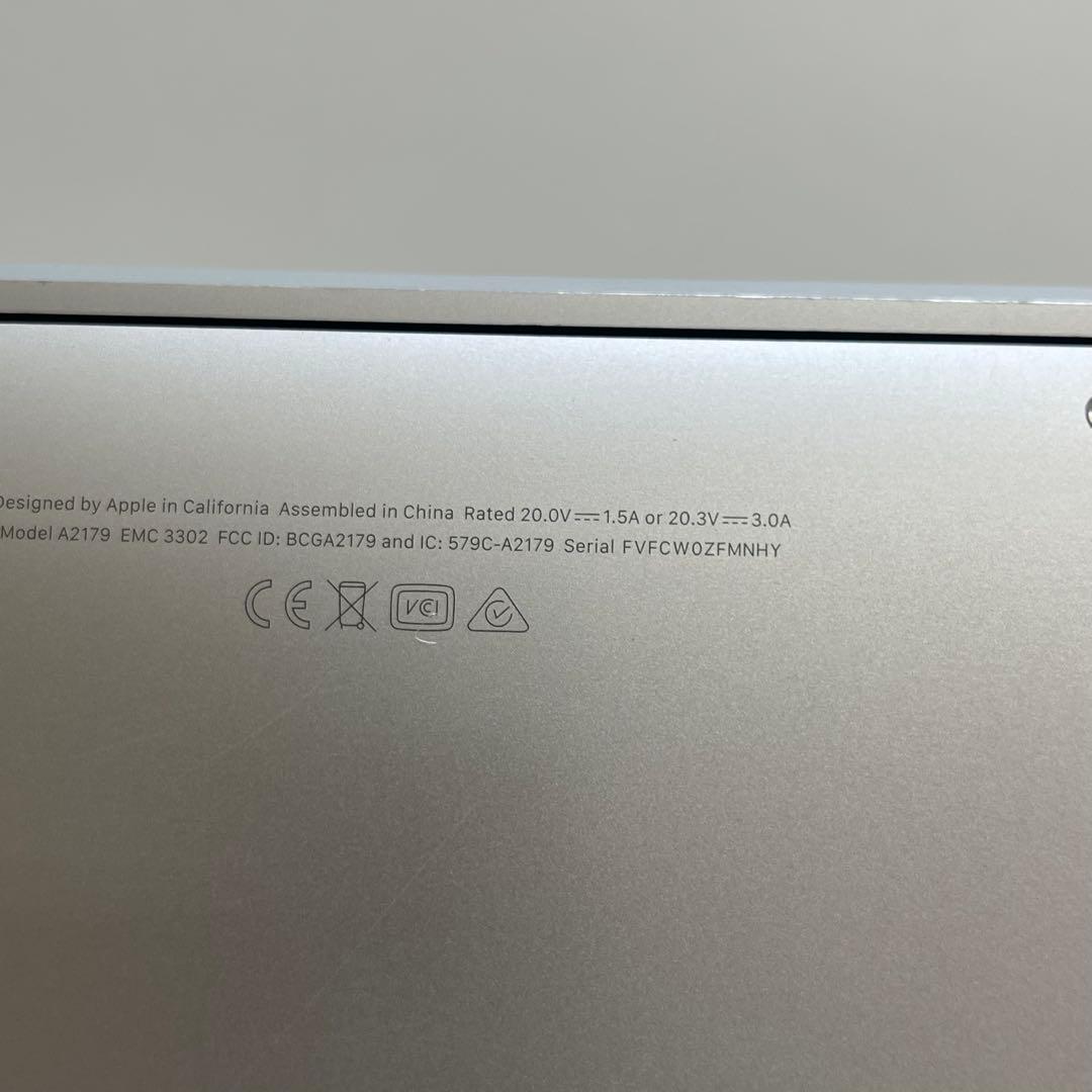 MacBook本体 Macbook Air 2020 13.3inch i5 8GB SSD256