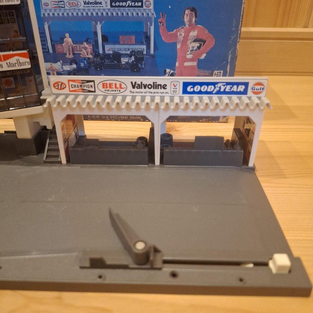 (新品未使用品)希少　当時物 トミカラマ　ピットイン