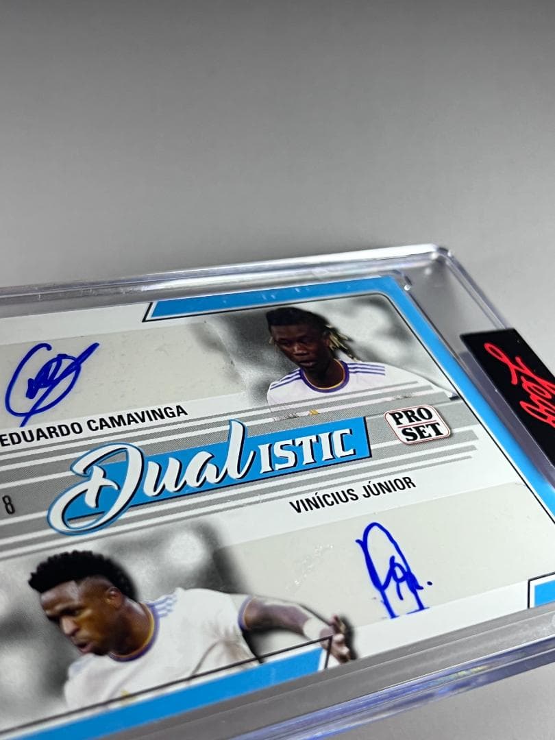 直筆サイン!世界限定8枚】カマビンガ ヴィニシウス Leaf レアル