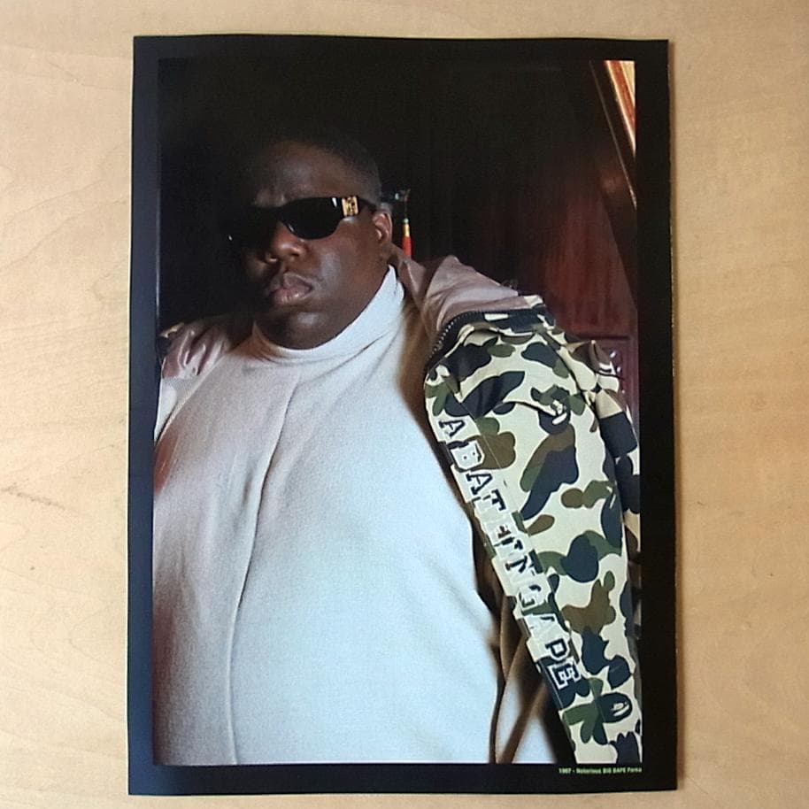 カタログ】表参道BAPE gallery「SHAWN MORTENSEN」 - メルカリ