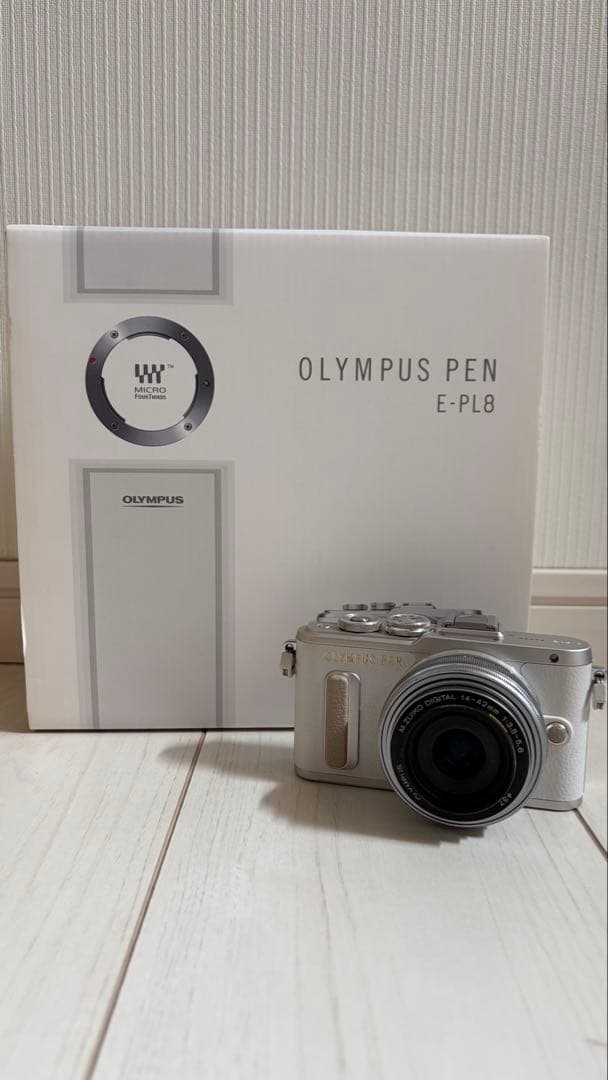 OLYMPUS PEN E-PL8 ホワイト 本体 - メルカリ