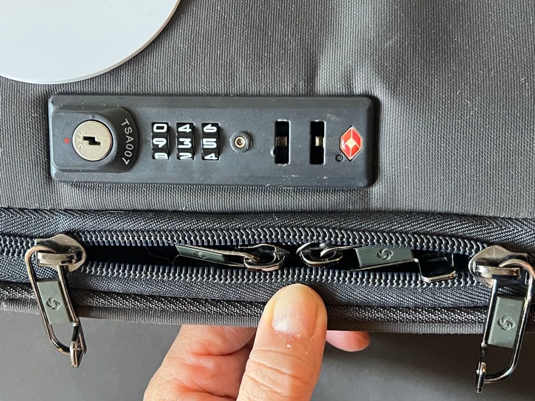 TMTokyo サムソナイト、軽量ソフトケース、グレー、４輪、2.8kg