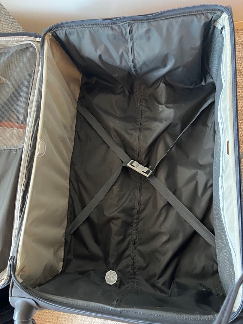 TMTokyo サムソナイト、軽量ソフトケース、グレー、４輪、2.8kg