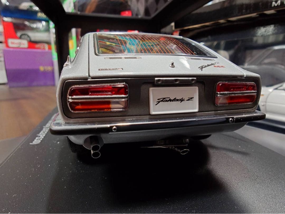 ミニカー Nissan Fairlady Z432 (S30) 1/18 AUTOart