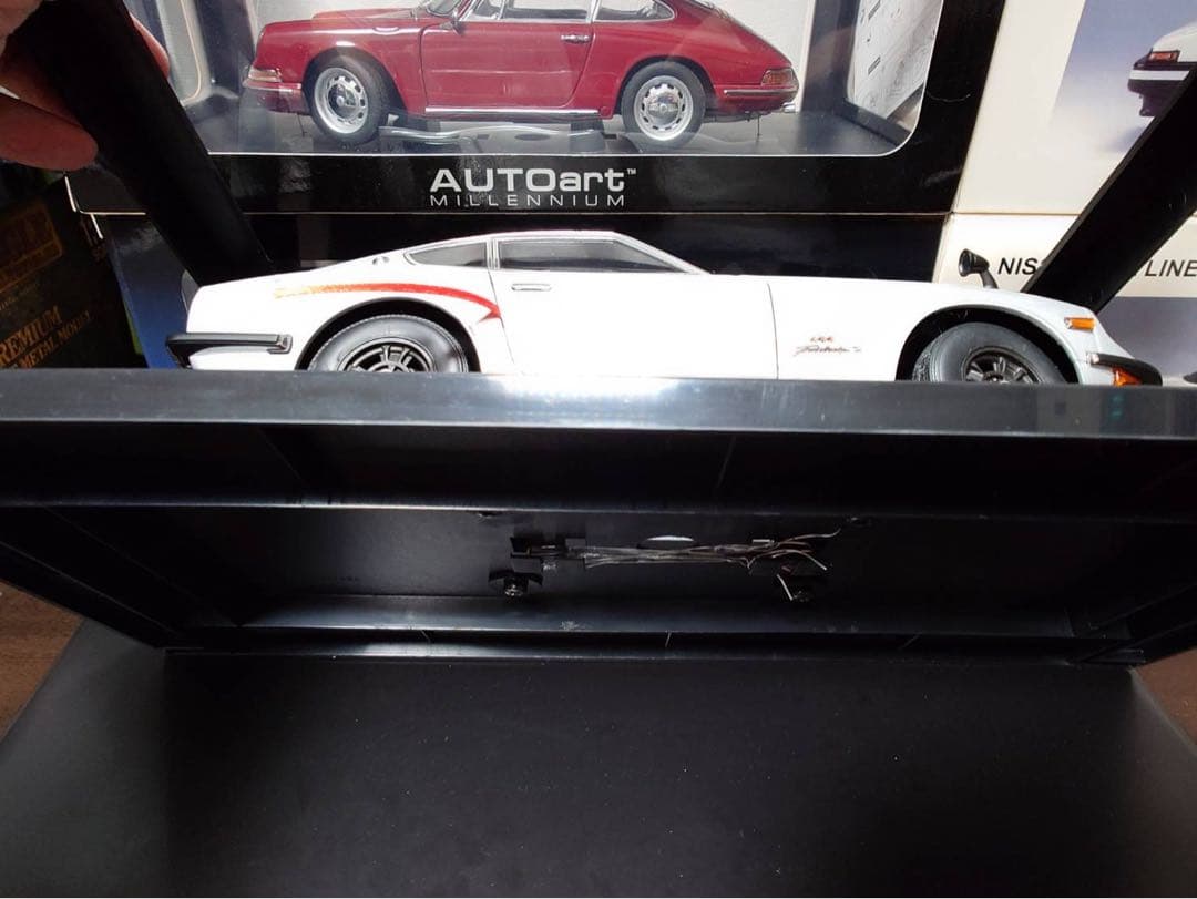 ミニカー Nissan Fairlady Z432 (S30) 1/18 AUTOart