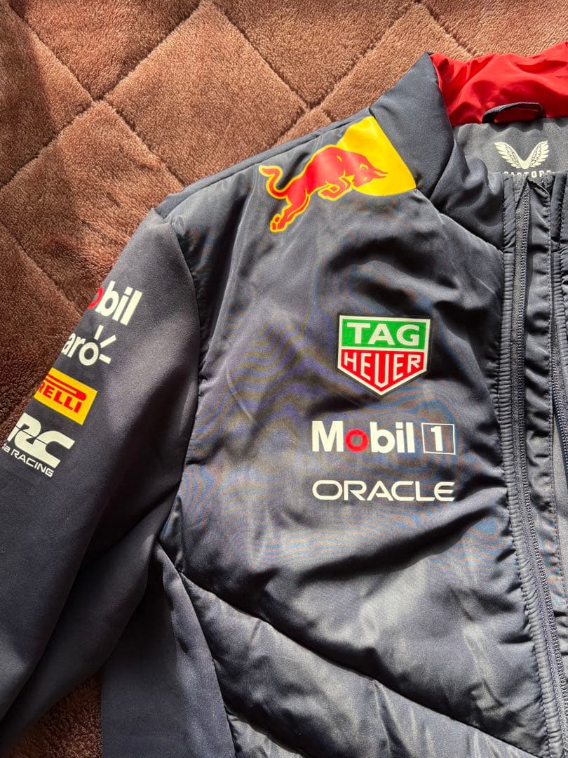F1支給品 CASTORE レッドブルレーシング ジャケット - メルカリ