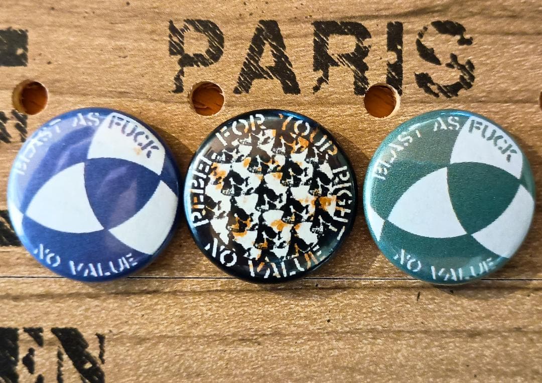 ジャパニーズハードコアパンク バンド レーベル 缶バッジ 8個セット