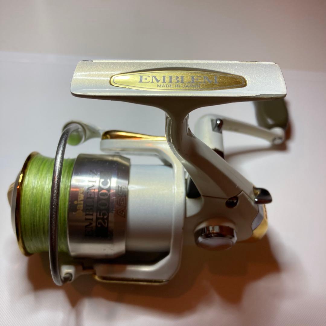 SALE】ダイワ エンブレムZ 2500C スピニングリール - メルカリ