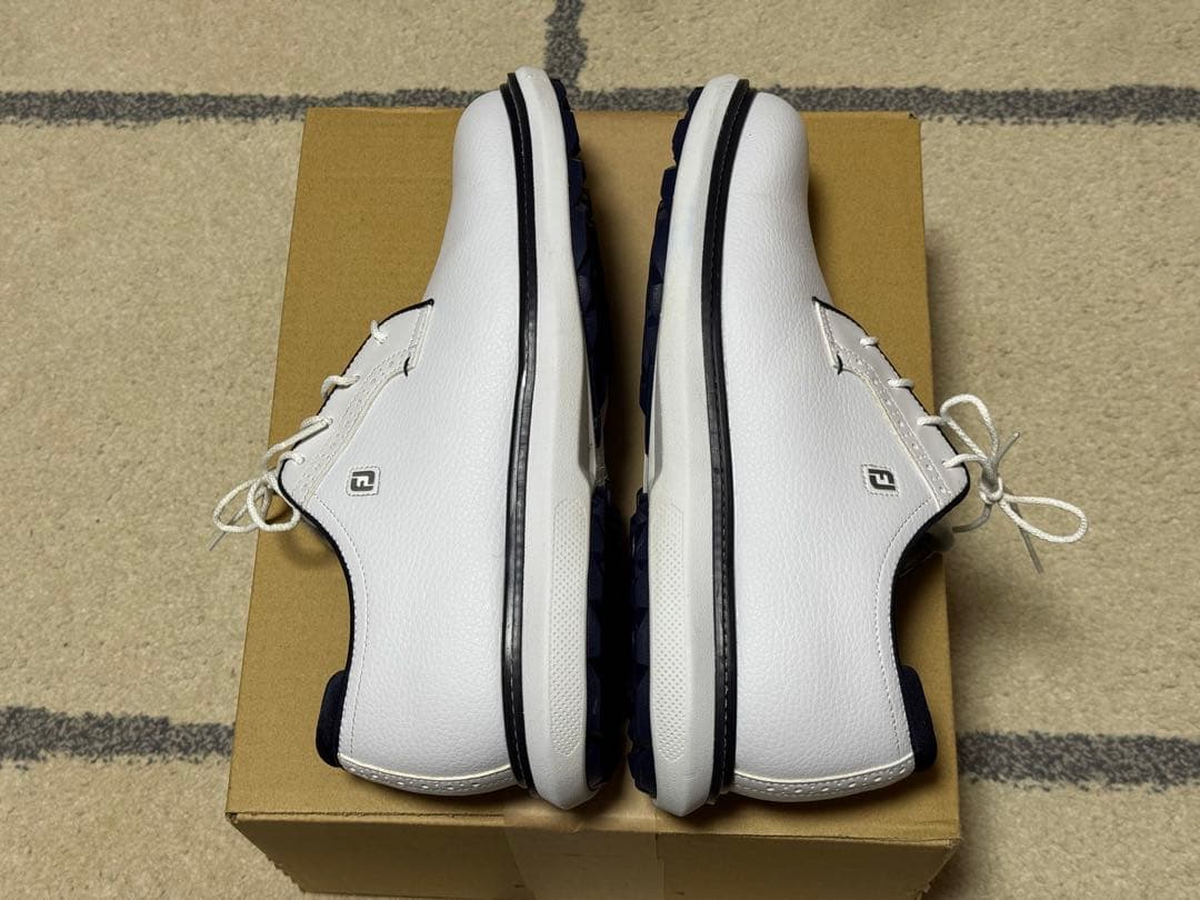 FootJoy トラディションズ スパイクレス 27.5cm（1度使用）